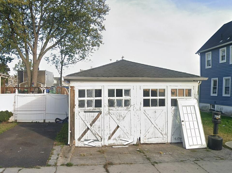 1st image of 84 Heald St