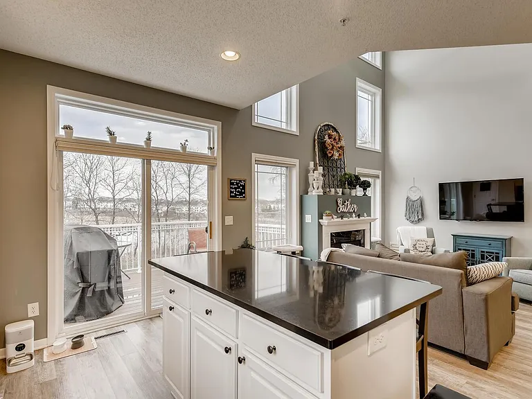 5038 Archer Ln — Photo 9