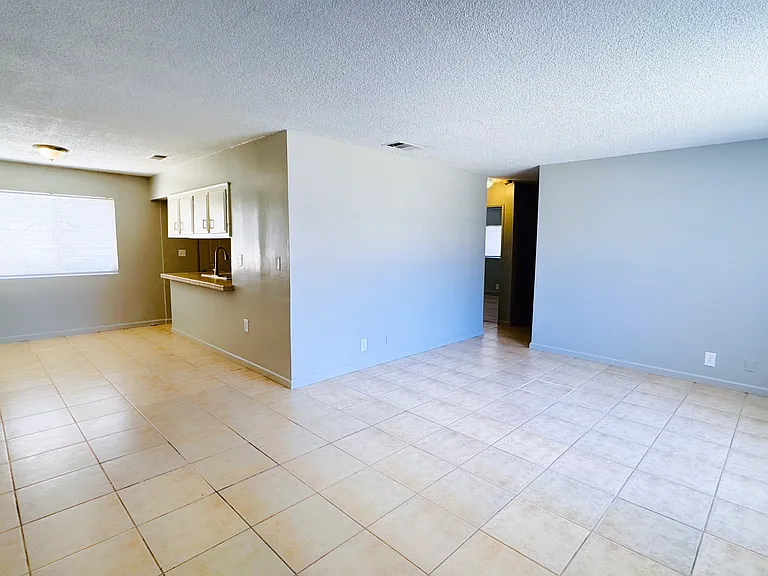 9636 Helena Ave — Photo 2