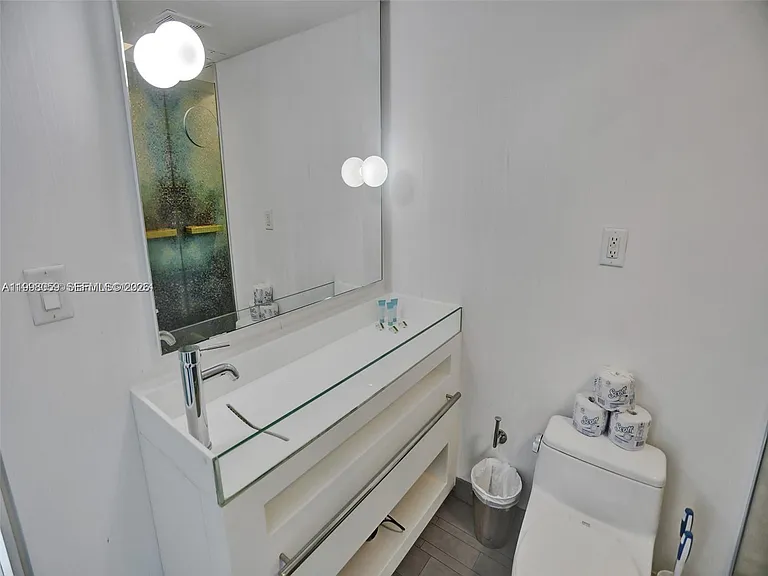 1100 West Ave #1101 — Photo 16