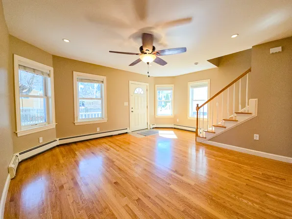 1A Columbus Ave, Stoneham, MA 02180