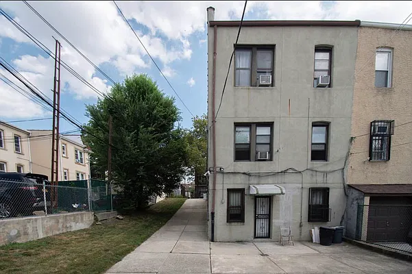 Rented by RealTegrity NY LLC | media 26