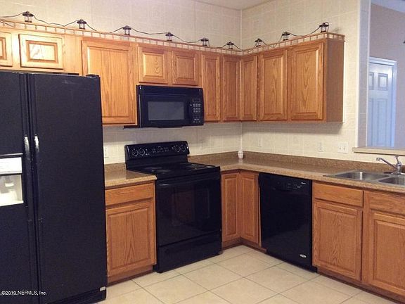 3rd image of 385 Southern Branch Ln