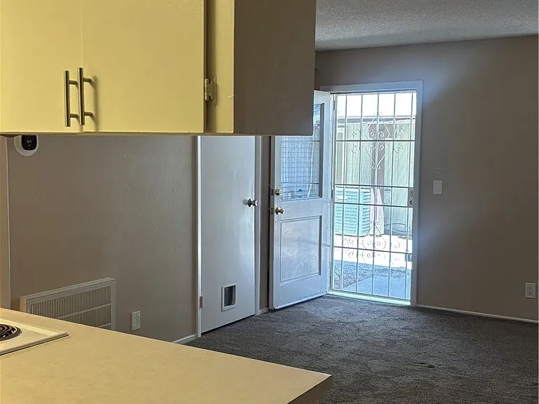 1470 Elizabeth Ave #3 — Photo 13