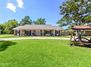 612 Highland Dr, Bay Saint Louis, MS 39520