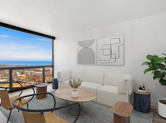 3rd image of 4343 N Clarendon Ave APT 2418