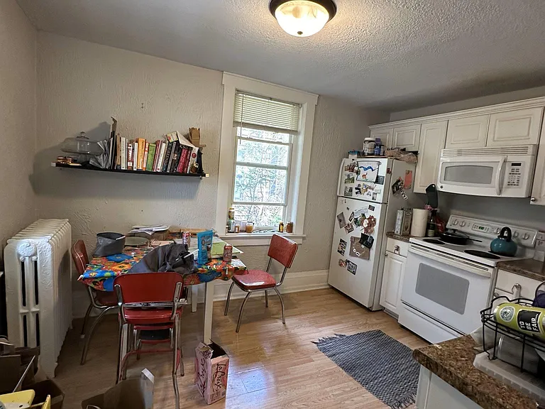708 Holly Ave #4 — Photo 14