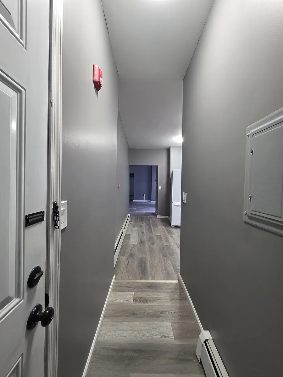 Building Photo - 105 Walnut Ave #1
