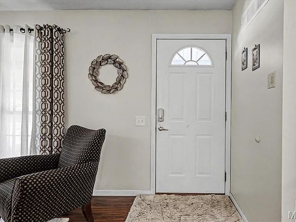 4th image of 2113 Cherrycove Ct