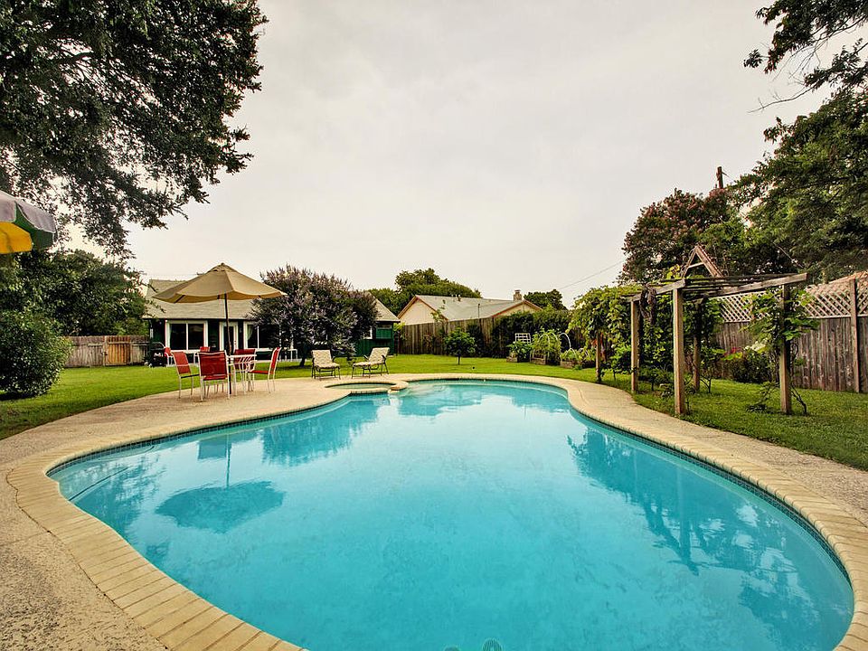 1st image of 1705 Wildwood Dr
