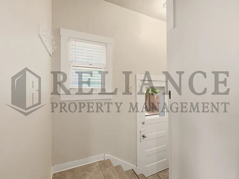 525 S Chautauqua Ave — Photo 49