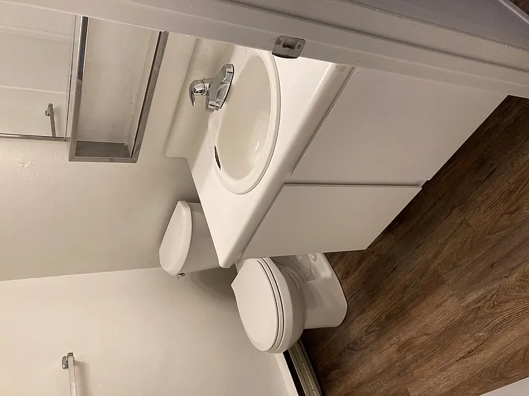 1 bed, 1.0 bath, 586 sqft, $1,050 — Photo 9