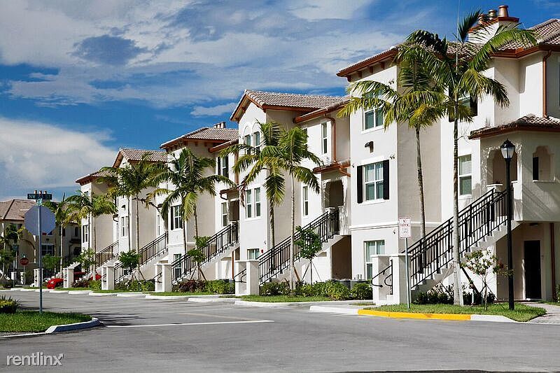 altis-bonterra-hialeah-fl-building-photo