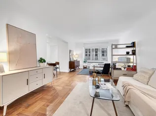 220 Madison Avenue 4M image 1 of 8