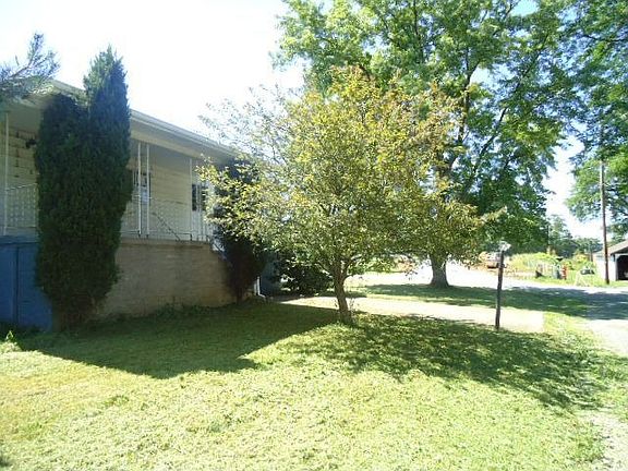 5th image of 525 Linden Ave