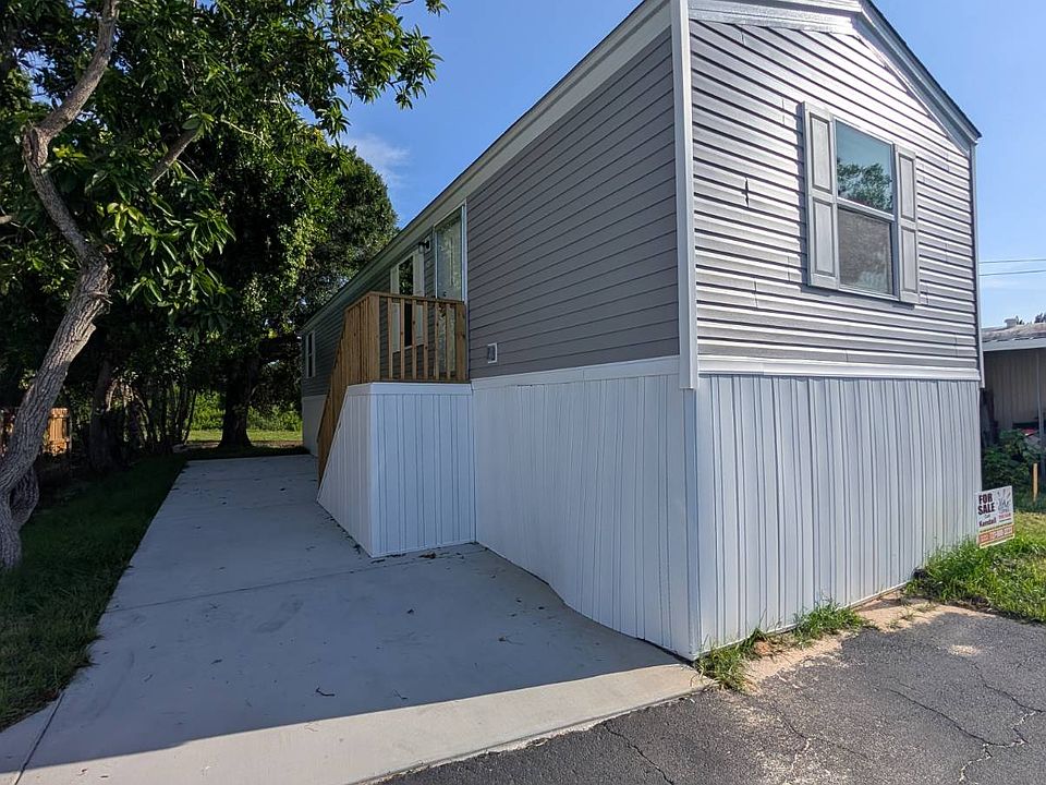 1st image of 6978 46th Ave N #241
