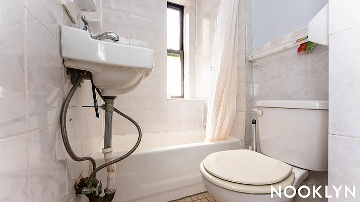 Rented by Nooklyn NYC LLC | media 30