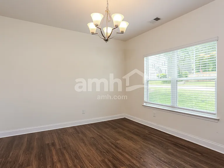 422 Oscar Way — Photo 8