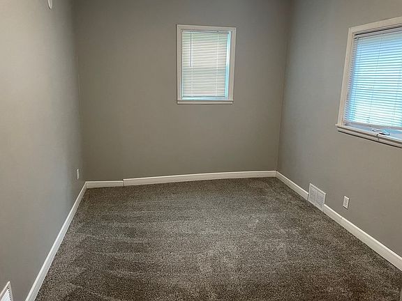5th image of 3945 Van Nest Ave