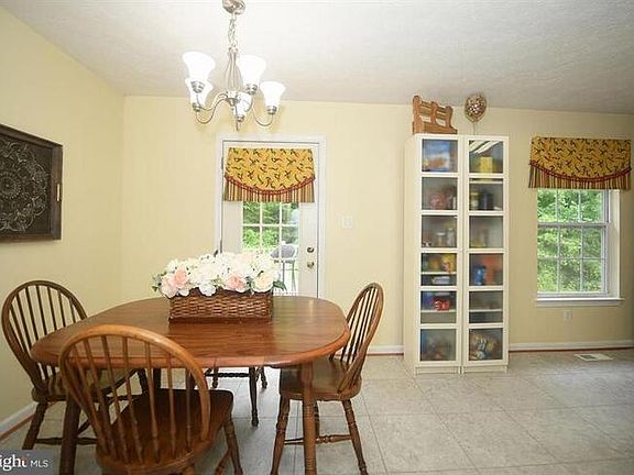 5th image of 4710 Coralberry Ct
