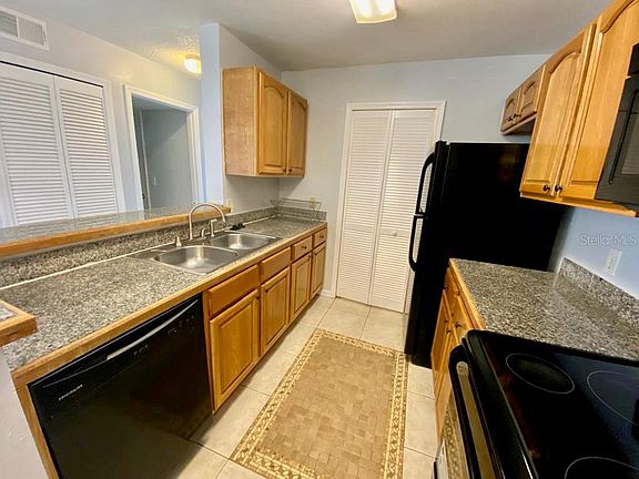 5th image of 6190 Westgate Dr APT 101