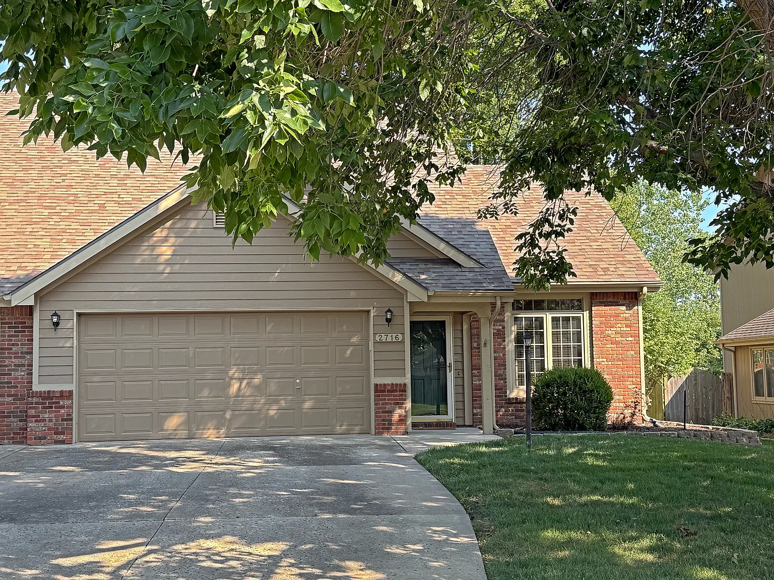 3 bed, 1420 sqft, $2,200 — Photo 2
