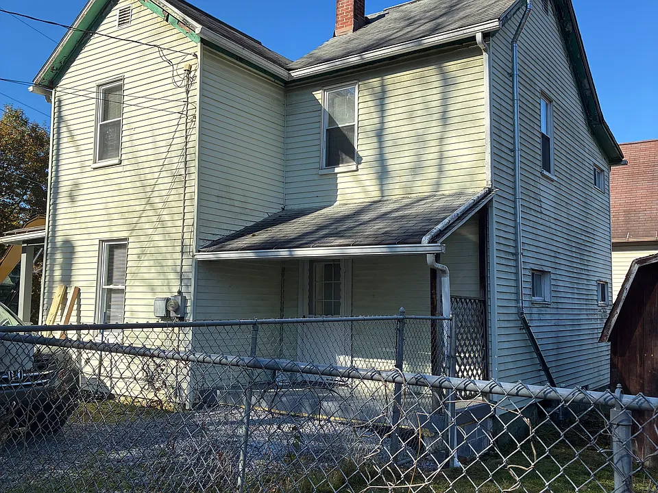 53 1st Ave