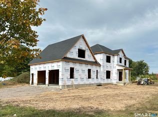 2 Elaine Dr, Suffield, CT 06093