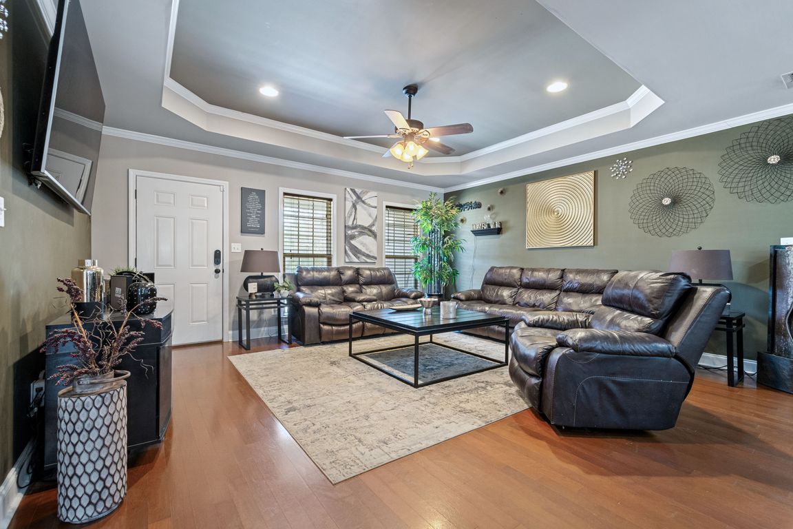 next background image