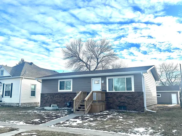 203 W Maple Ave, Norfolk, NE 68701