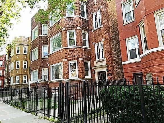 3rd image of 7718 S Essex Ave
