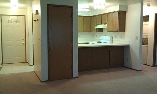 5th image of 745 SE 8th Ave