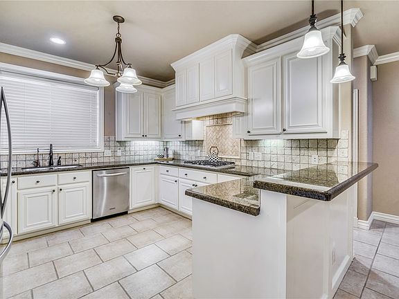 5th image of 4222 Rock Bend Dr