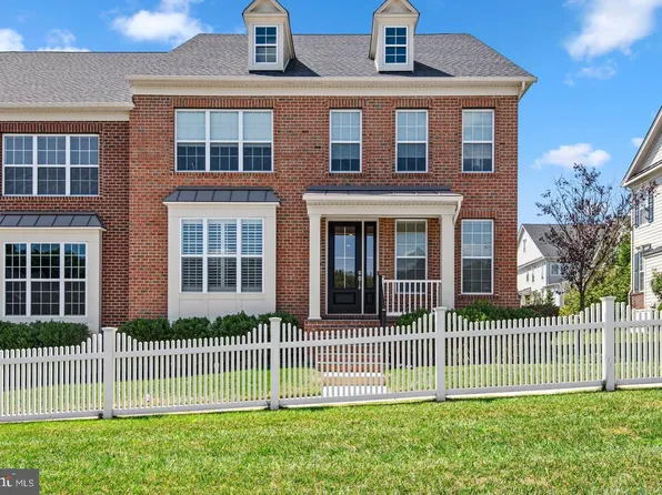 4843 E Blossom Dr, Doylestown, PA 18902