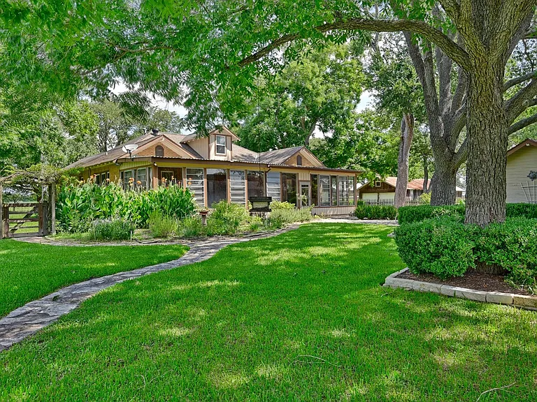 3348 W Ueckert Rd — Photo 33