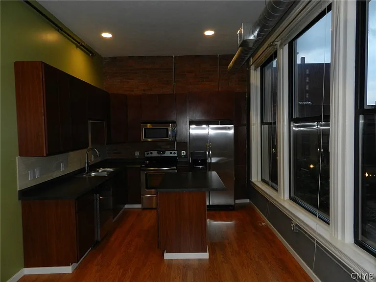 317 S Clinton St #3A — Photo 5