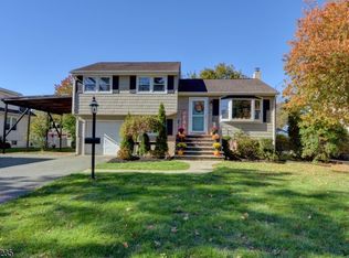 7 1st St, Pequannock, NJ 07440