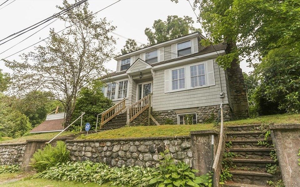 103 Green St, Athol, MA 01331 Zillow