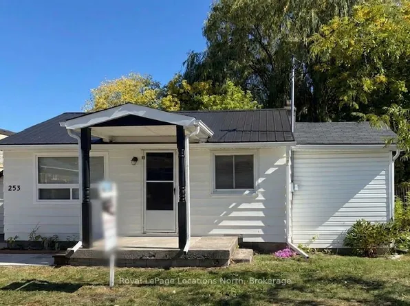 253 Thompson St, Meaford, ON N4L 1M3