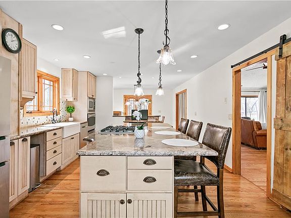 4th image of 2532 Stockbridge Rd