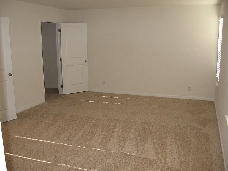 219 Venard Way — Photo 17