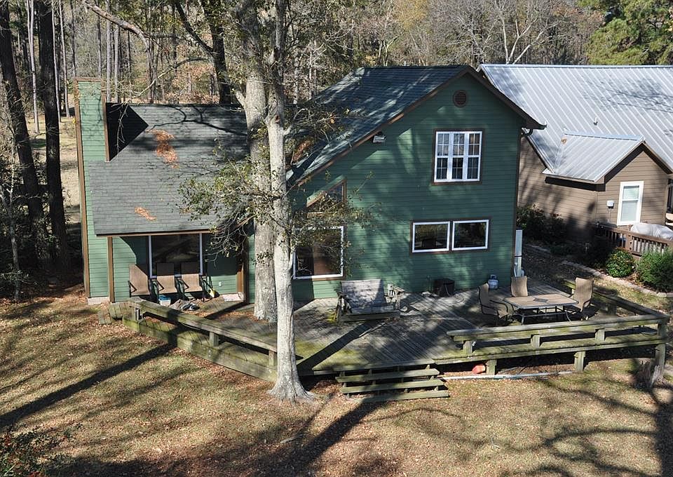 1st image of 293 Emerald Ln