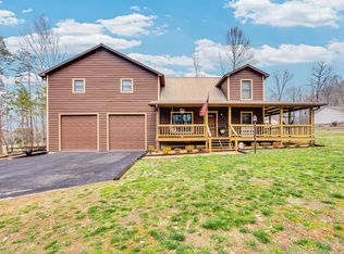 465 Hickory Ln, Sparta, TN 38583
