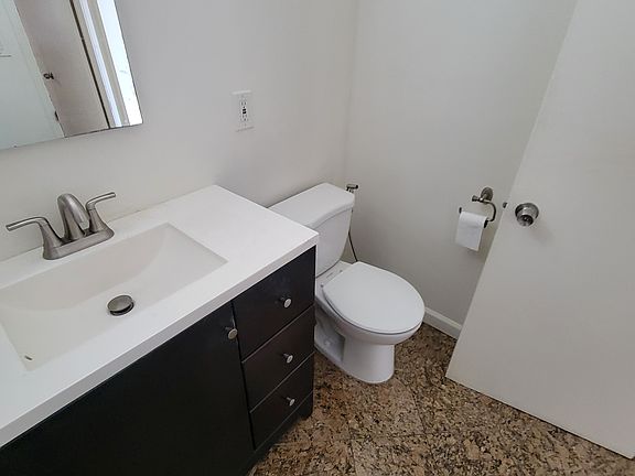 4th image of 3711 Mentone Ave APT 19