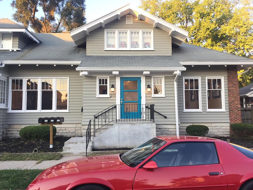 1st image of 211 E Franklin St