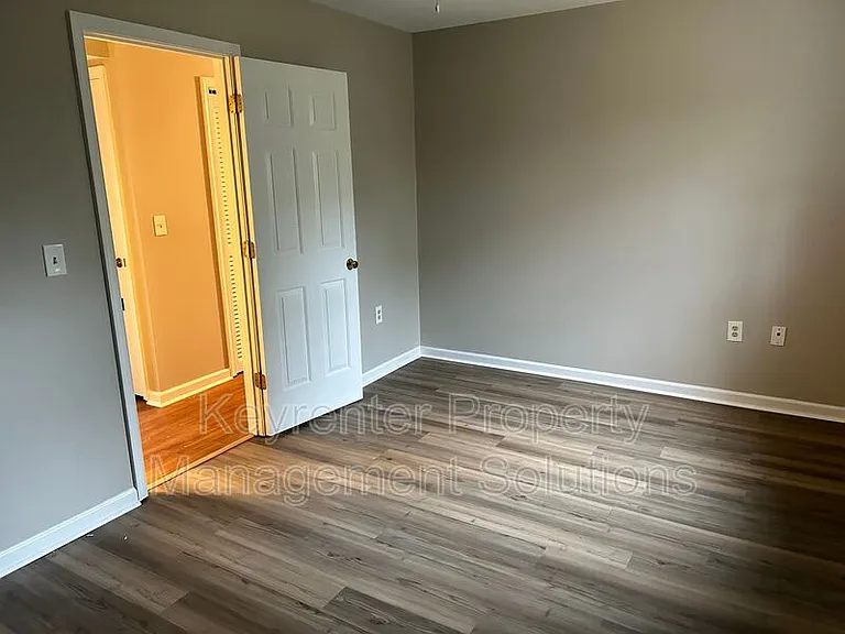 700 Rife Rd #11C — Photo 16