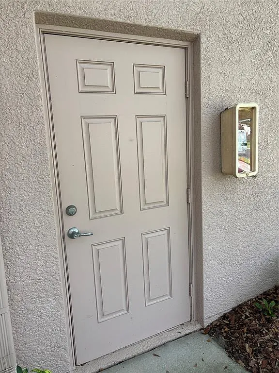 3 bed, 2.0 bath, 2045 sqft, $4,000 — Photo 4