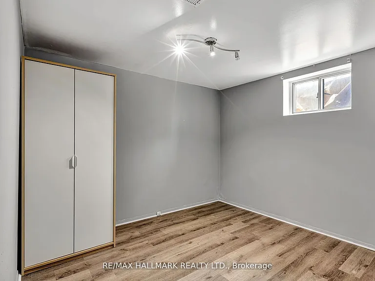 90 Santamonica Blvd #BASEMENT — Photo 12