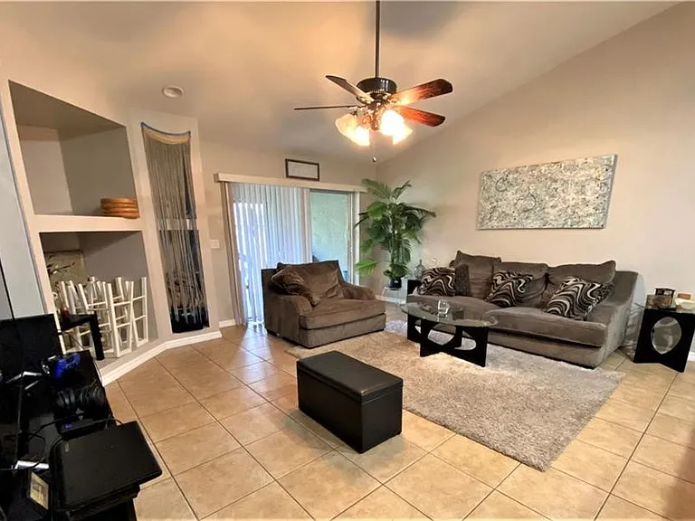 4317 SW Santa Barbara Pl — Photo 8
