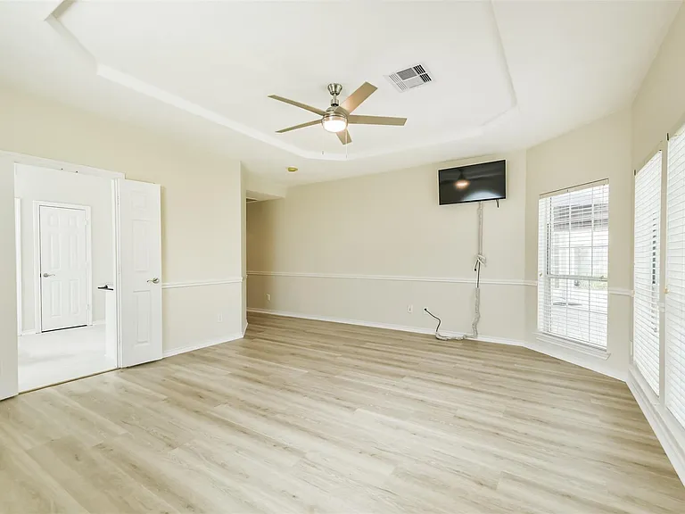 11918 Mariposa Canyon Dr — Photo 35